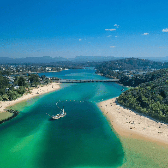 Tallebudgera Creek, Palm Beach, Queensland, Australia. Image courtesy of Tourism and Events Queensland.